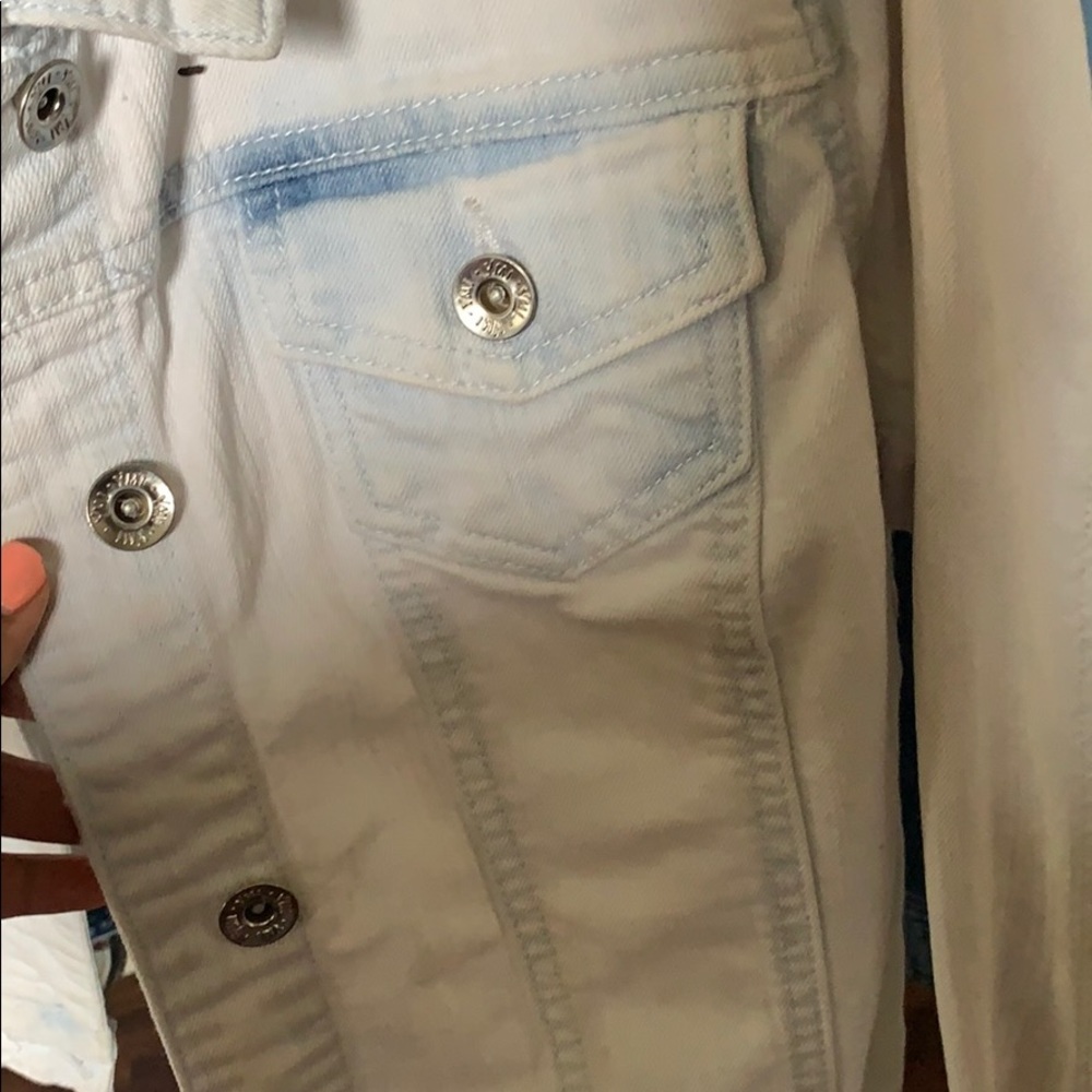 Jean Jacket - Picture 2 of 5